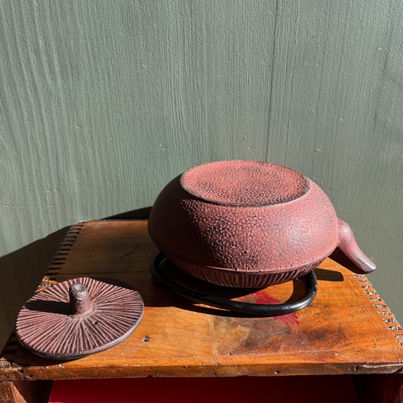 Vintage Cast Iron Textured Teapot - Picture 3 of 5